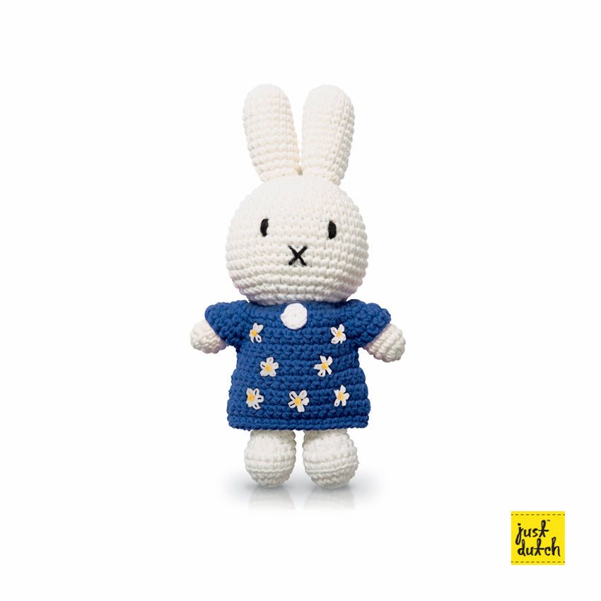 Miffy, das gehäkelte Kaninchen-Plüschtier – Blumenkleid 