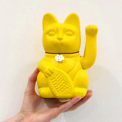 Long -yellow lemon cat