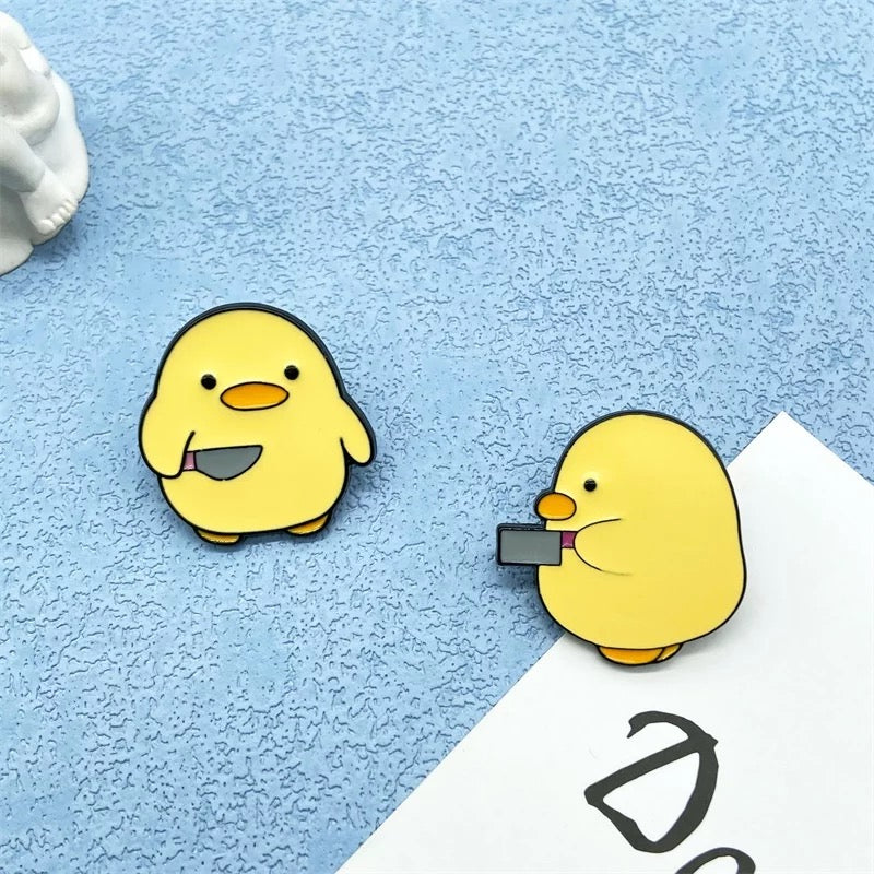 Pins Canard Couteau