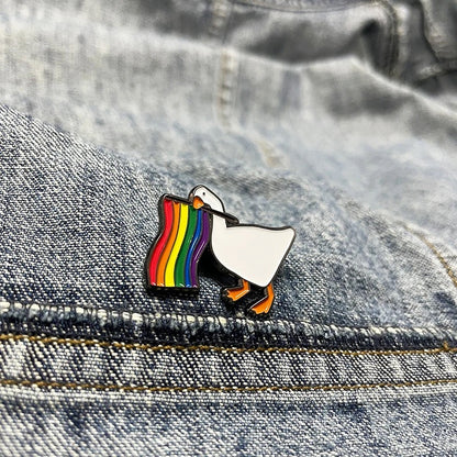 Pins Canard Drapeau LGBT