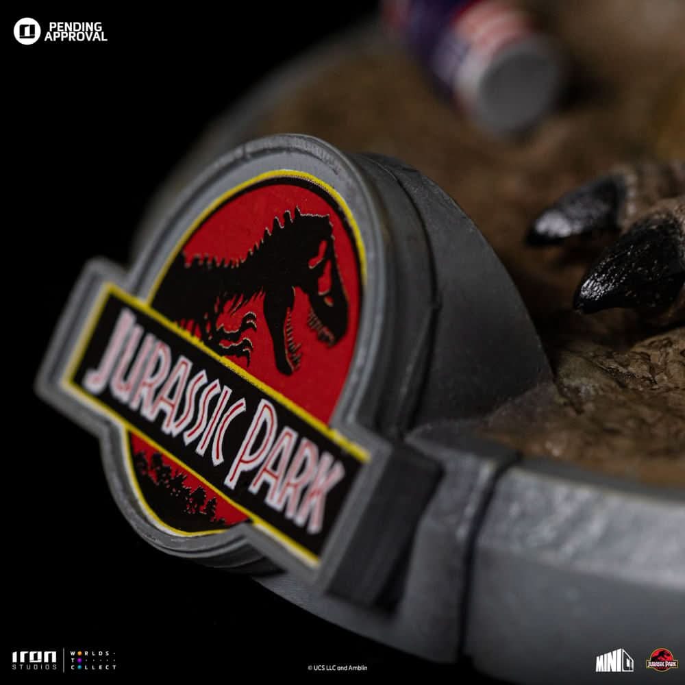 Dilophosaurus Statue - Jurassic Park - MiniCo - Iron Studios