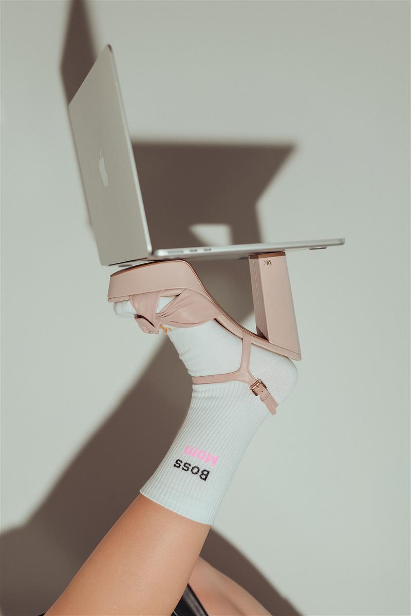 Mama verdient das Beste – T-Shirt & Socken Set