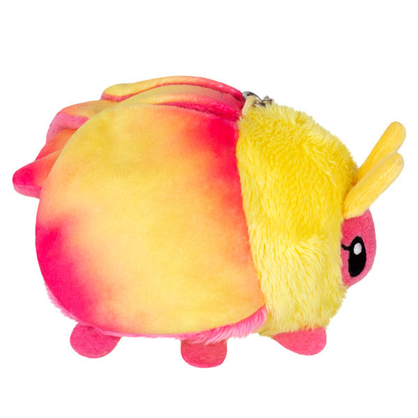 Peluche Micro Squishable – Papillon Rosé de l’Érable