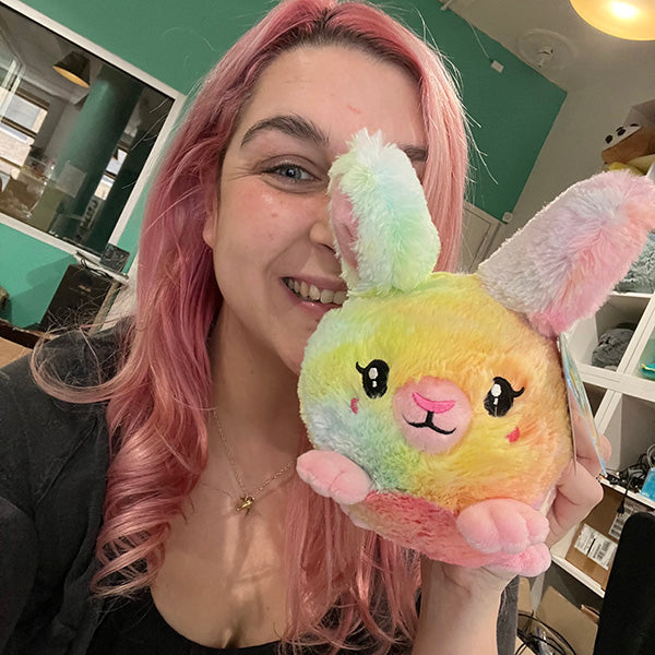 Peluche Mini Squishable – Lapin Tout Doux Tie-Dye