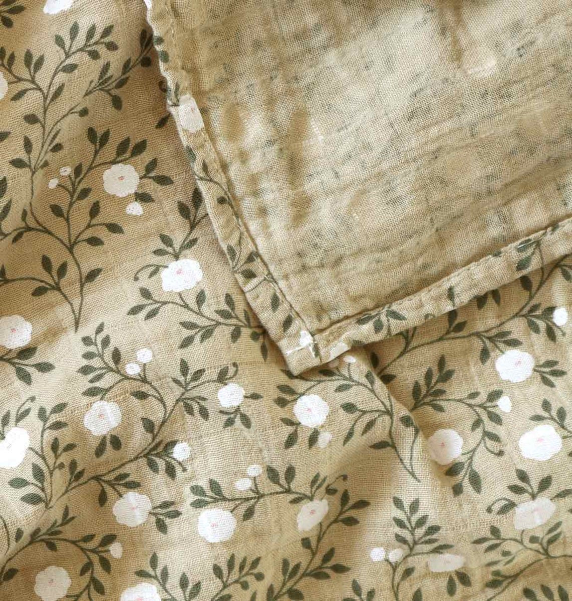 Lot de 2 langes en coton bio - Fleurs Sauge – vue 4 – A Little Lovely Company