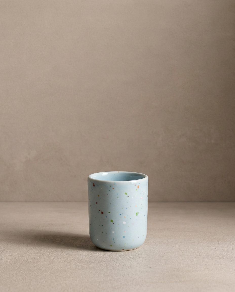 Nouvelle tasse à expresso / coquetier