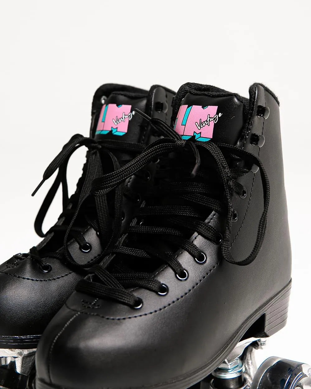 Black 4-wheel skates - VENICE