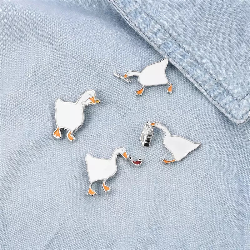 Ghetto Blaster White Duck Pin