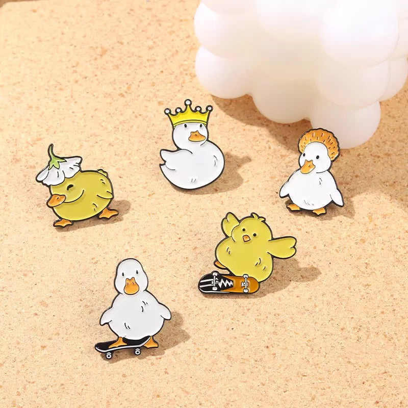 Pin Canard Blanc Huppé