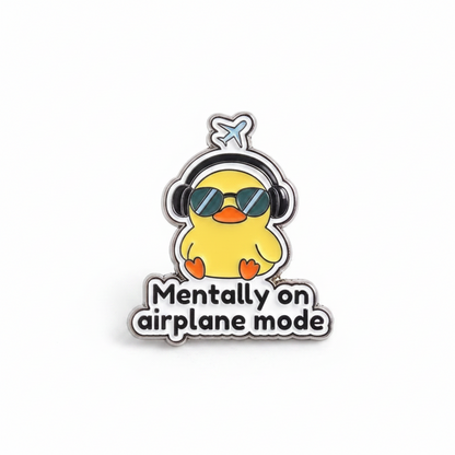 Photo produit - Pin’s Canard « Mentally on Airplane Mode »