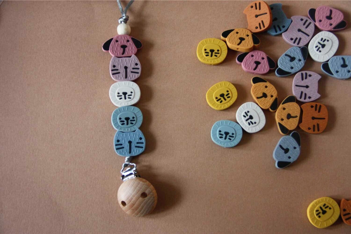 ZOO IV Silicone Pacifier Chain