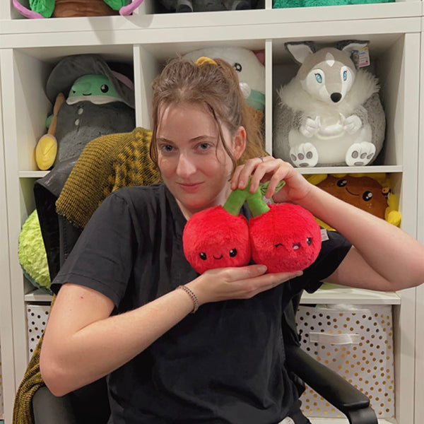 Peluche Snacker Squishable – Cerises