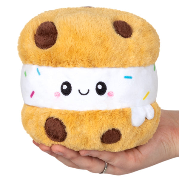 Peluche Snacker Squishable – Sandwich Biscuit Glacé