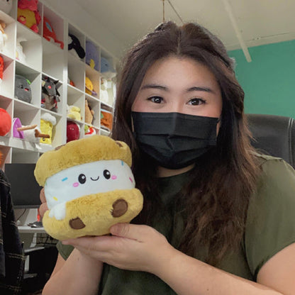 Peluche Snacker Squishable – Sandwich Biscuit Glacé