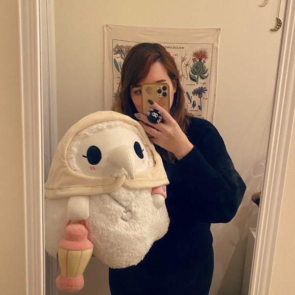 Peluche Squishable – Infirmière de la Peste