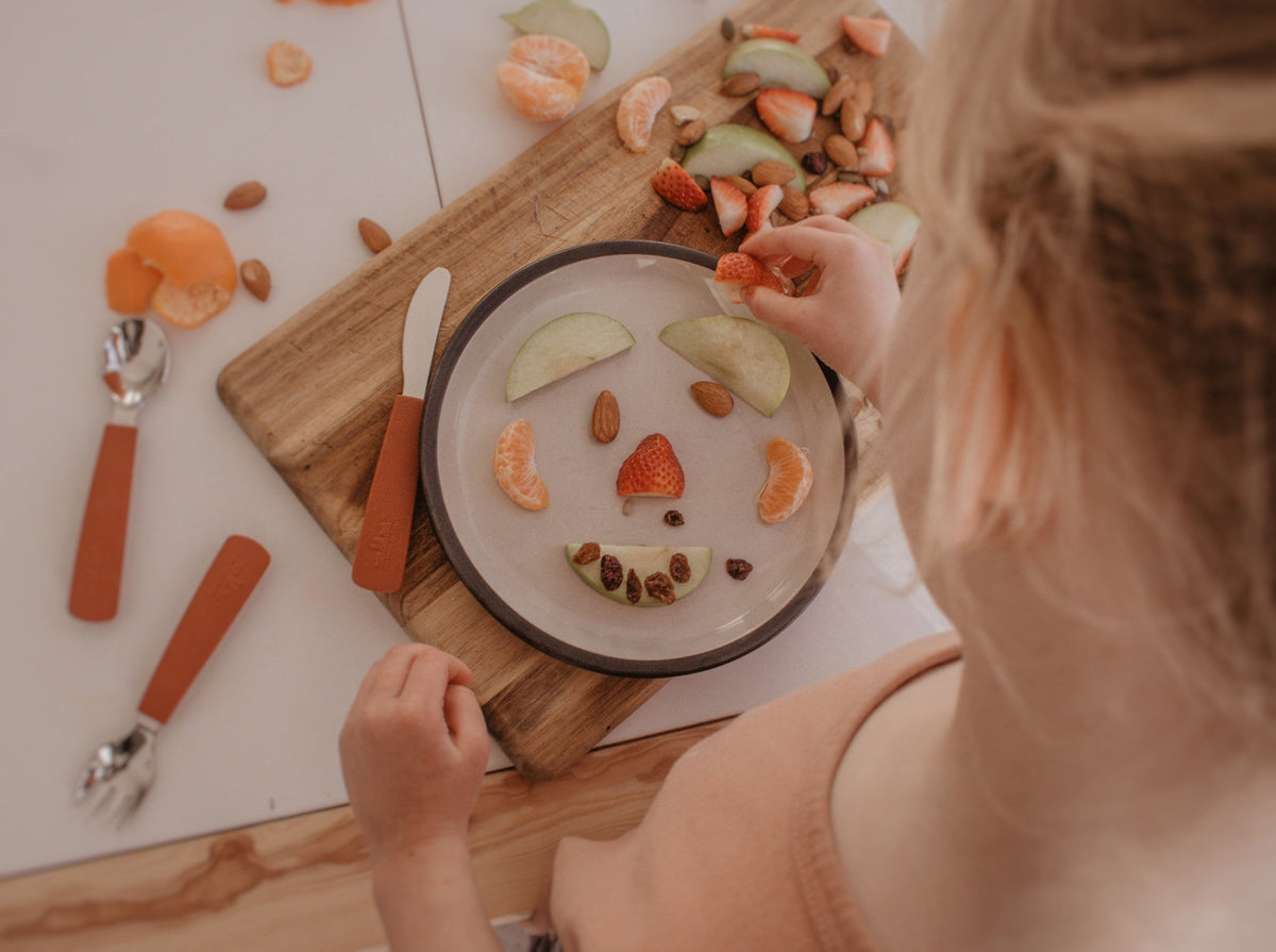 Rust children's cutlery set