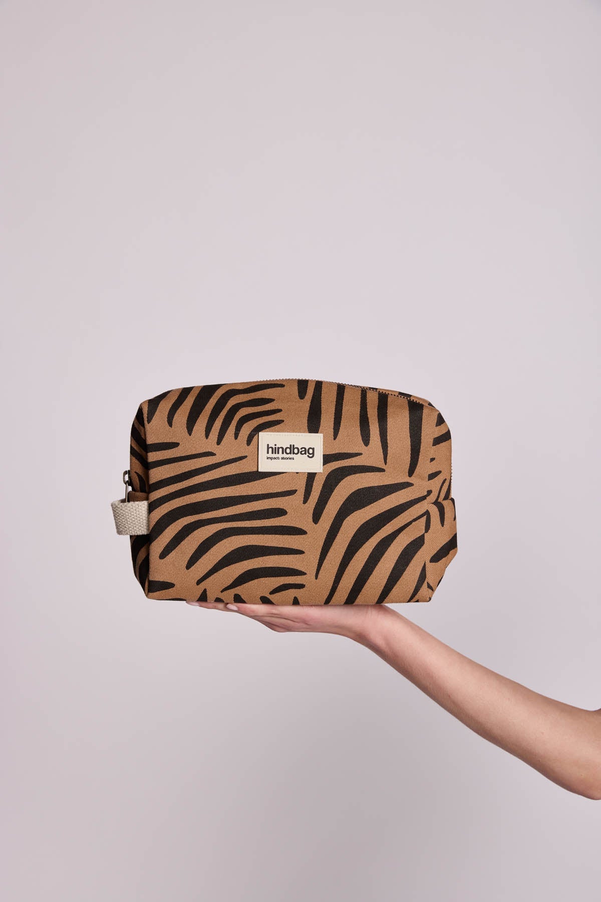Léon Zebra cinnamon wash bag