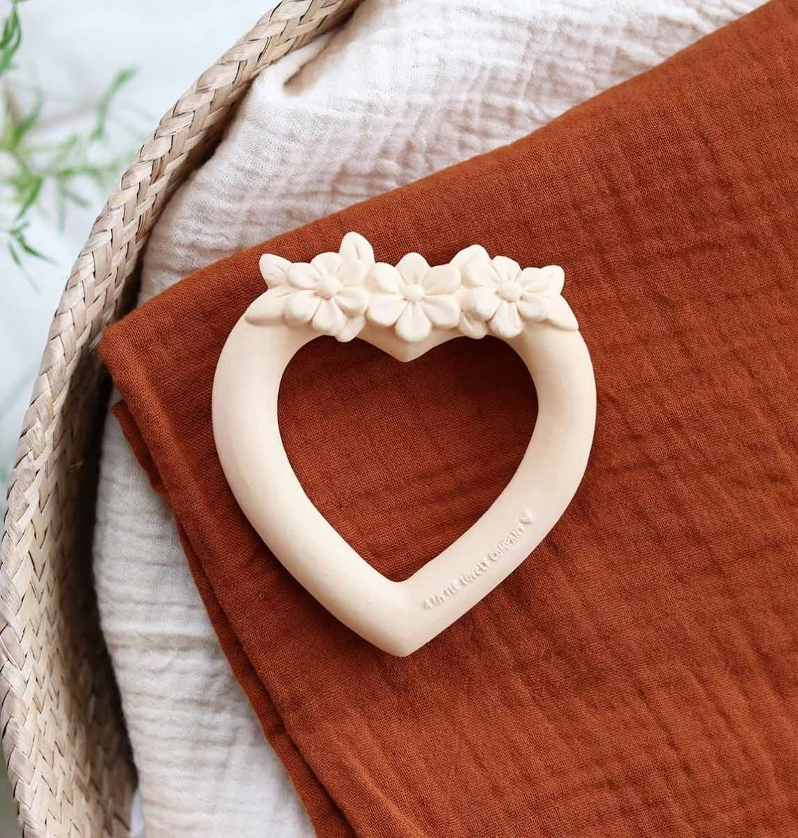 Anello da dentizione a forma di cuore ecrù