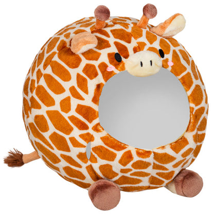 Un félin infiltré dans une girafe
