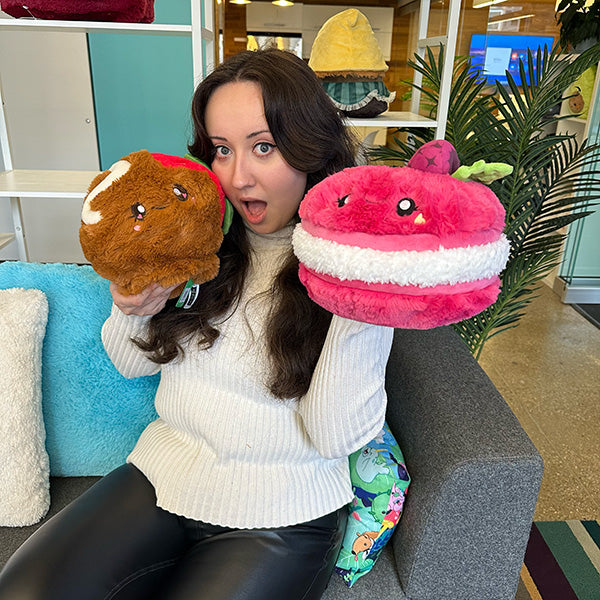 Peluche Comfort Food – Macaron à la Framboise