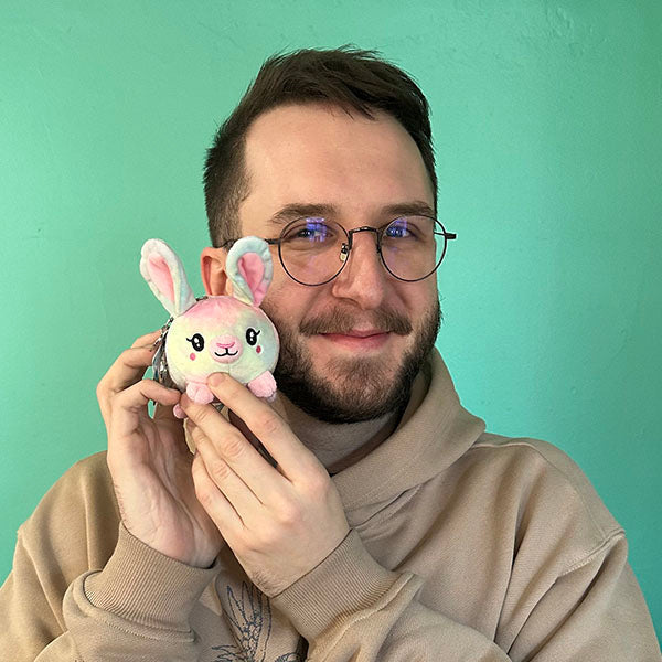 Peluche Micro Squishable – Lapin Tie-Dye