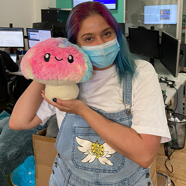 Peluche Mini Squishable – Champignon Tie-Dye