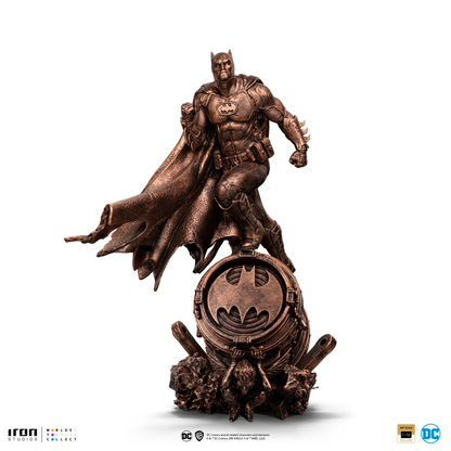 Batman Deluxe Statue (Bronze Version) - DC Comics - Art Scale 1/10 - Iron Studios