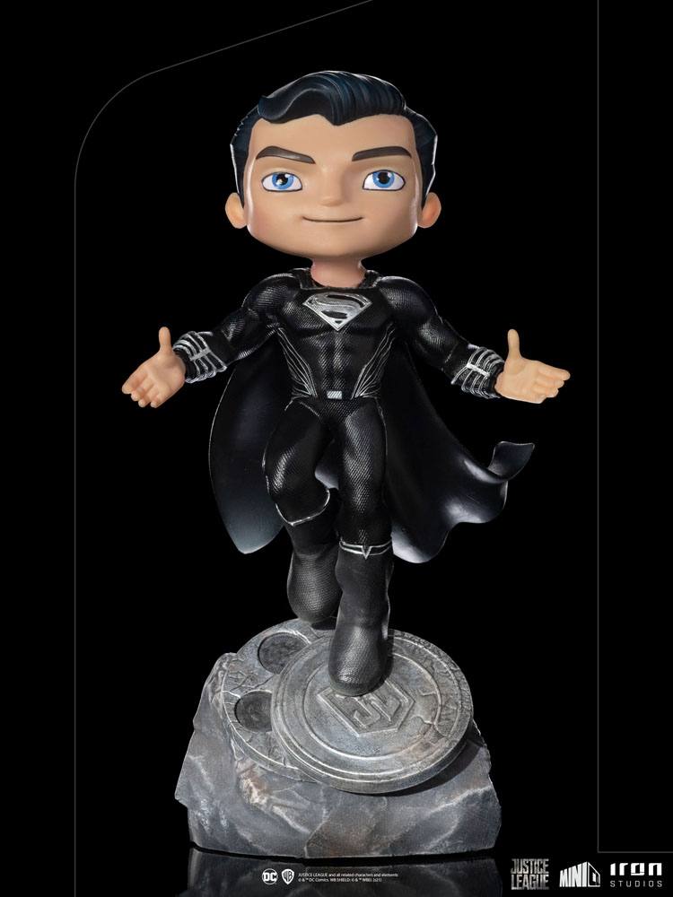 Statuetta Mini Co. - Superman in tuta nera 