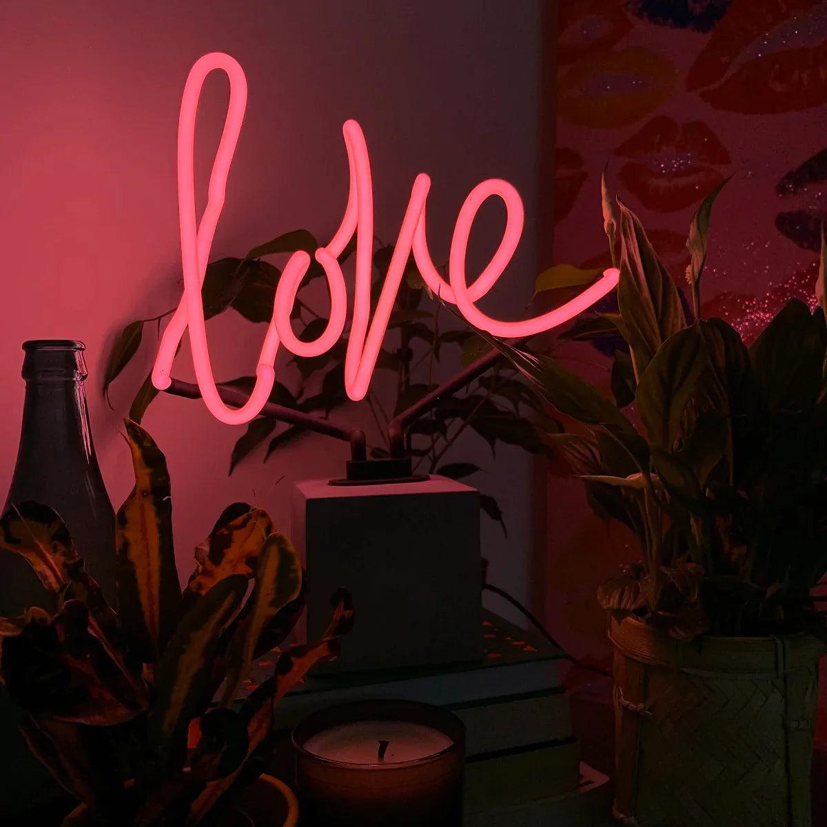 LOVE NEON LAMP